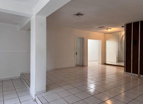 1565-1565 Ne 141st St, North Miami, FL, 33161-3531 | Card Image