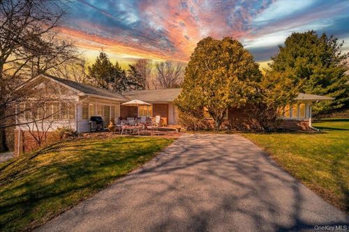 650 Netherwood Road, Hyde Park, NY, 12538 | Card Image