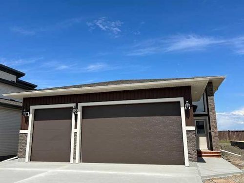 11402 Wisteria Crt, Grande Prairie, AB, T8V6T5 | Card Image