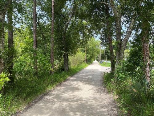 9720 Quail Run, NORTH FORT MYERS, FL, 33917 | Card Image