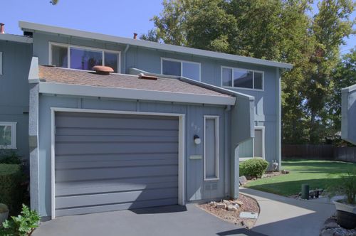 637 Knollwood Dr, Woodland, CA, 95695-4350 | Card Image