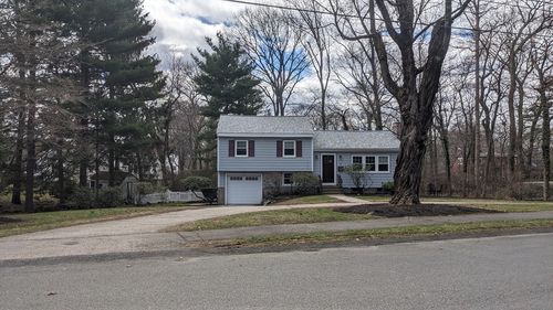 8 Mayfair St, Norwood, MA, 02062-1214 | Card Image