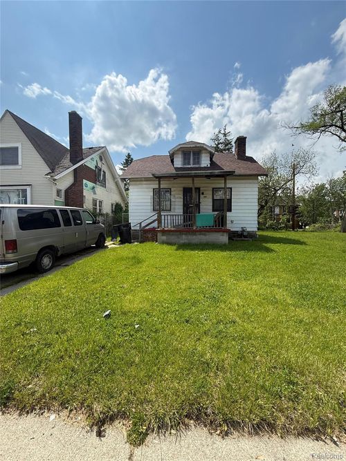 13231 Hubbell St, Detroit, MI, 48227-2818 | Card Image