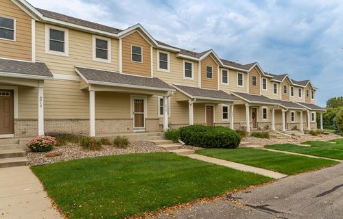 5010 Harvest Lake Dr Nw, Rochester, MN, 55901-1770 | Card Image