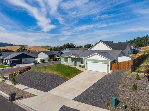 1415 Roxbury Dr, Moscow, ID, 83843-4517 | Card Image