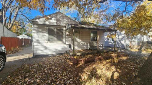 6120 Marvin St, Taylor, MI, 48180-1187 | Card Image