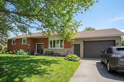 19113 Highway 48, Mount Albert, ON, L0G1M0 | Card Image