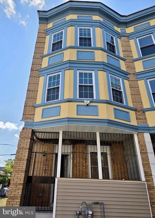 42 S Mansion Ave, ATLANTIC CITY, NJ, 08401-7312 | Card Image