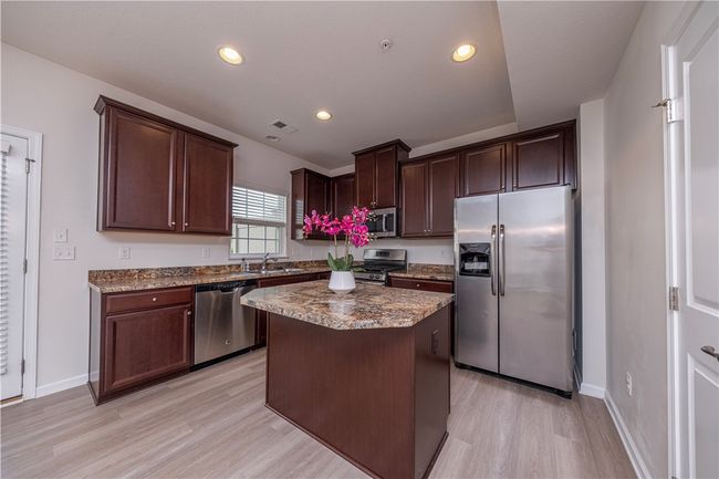 2801 Pointe View Dr, Townhouse with 3 bedrooms, 3 bathrooms and 2 parking in Mars PA | Image 12
