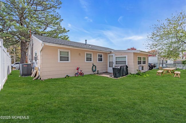 111 3 Rd St, House other with 3 bedrooms, 1 bathrooms and null parking in Barnegat NJ | Image 5
