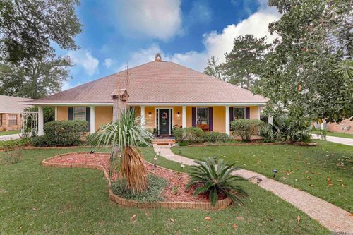 5654 Vicksburg Dr, Baton Rouge, LA, 70817-3133 | Card Image