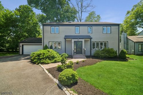 12 Arbor Ct, Livingston, NJ, 07039-3754 | Card Image