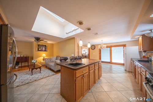 15 Coral Dr, Shelton, CT, 06484-3454 | Card Image