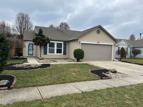 10847 Firefly Circle, Indianapolis, IN, 46259 | Card Image