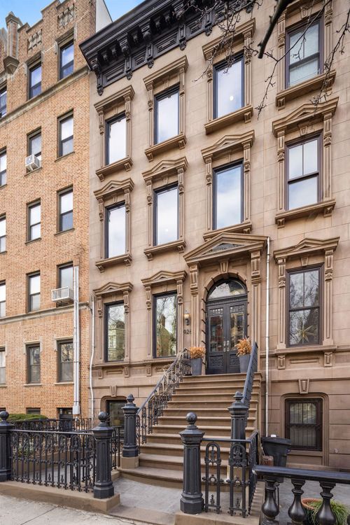 926 Hudson St, Hoboken, NJ, 07030-7150 | Card Image