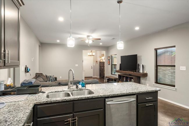 803 E 9 Th St, House other with 3 bedrooms, 2 bathrooms and null parking in Mt Pleasant TX | Image 11