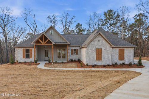 922 Mullican Rd, Florence, MS, 39073-9330 | Card Image