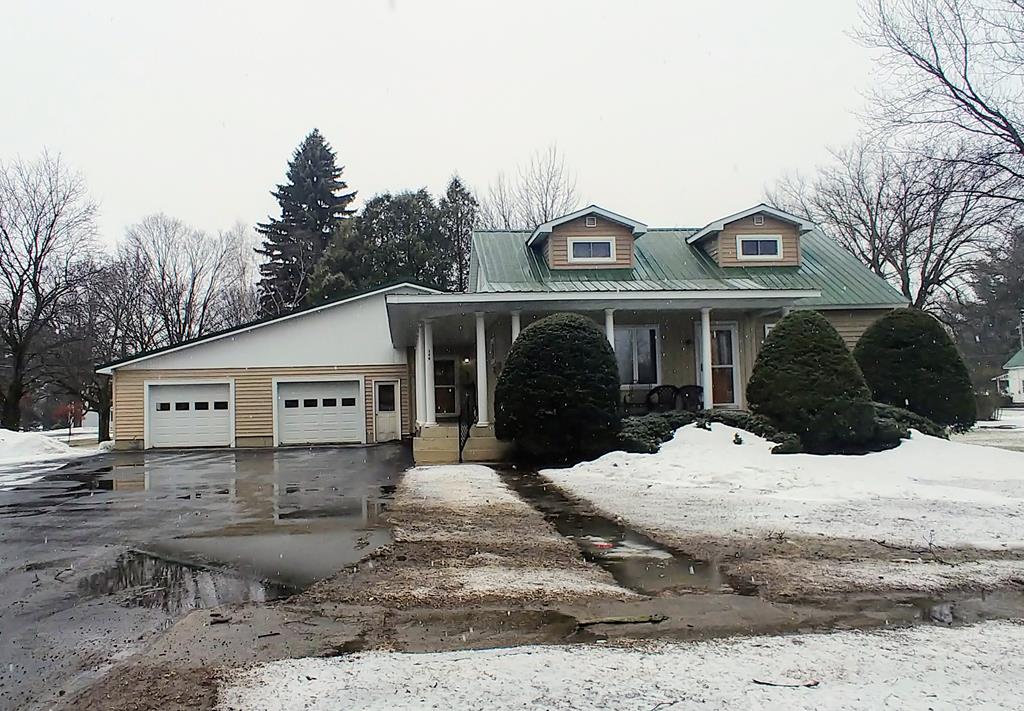 Park St, Malone, NY 12953