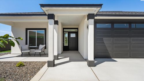 3802 Scout St, Richland, WA, 99352-5585 | Card Image