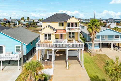 206 China Clipper Dr, Freeport, TX, 77541-9455 | Card Image