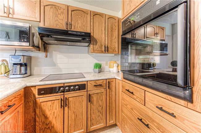 422 Forestlawn Rd, House other with 3 bedrooms, 3 bathrooms and 6 parking in Waterloo ON | Image 22