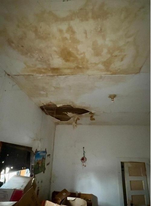 902 N Broadway St, Sayre, OK, 73662-2228 | Card Image