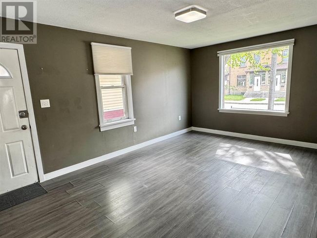 240 Mckellar St S, Home with 3 bedrooms, 1 bathrooms and null parking in Thunder Bay ON | Image 9
