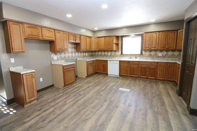 604 E 2 Nd St, House other with 4 bedrooms, 3 bathrooms and null parking in Reynolds IN | Image 4