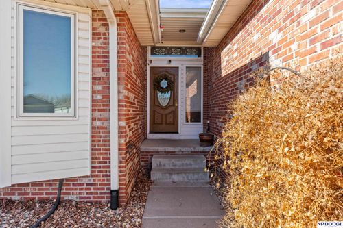 1004 Shoal Pointe Dr, Carter Lake, IA, 51510-1165 | Card Image