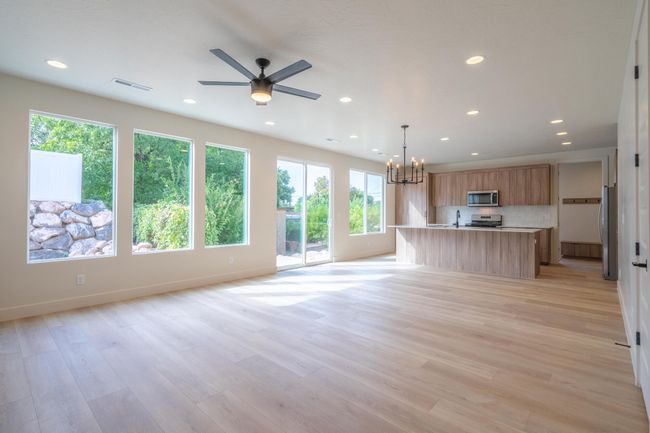 Living Area | Image 7