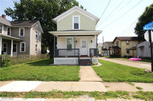 637 Wallace Ave, Massillon, OH, 44646-6837 | Card Image