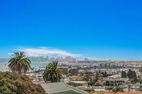 1044 Leroy St, San Diego, CA, 92106-2400 | Card Image