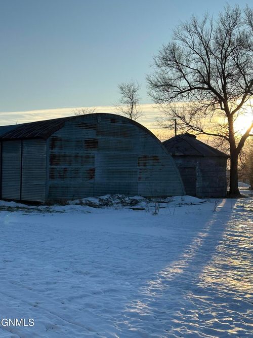 215 8th Street S, New Salem, ND, 58563 | Card Image