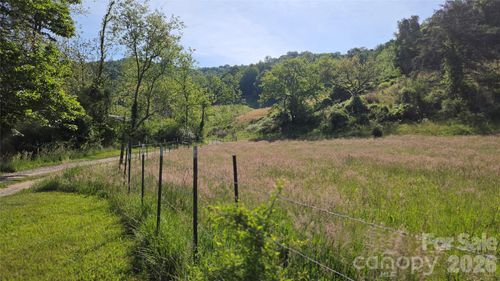 407 Spicewood Trl, Mars Hill, NC, 28754-6853 | Card Image