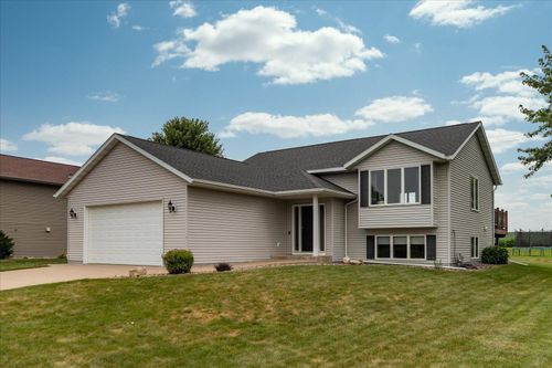153 Penn Dr, Saint Charles, MN, 55972-1287 | Card Image