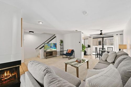 4575 Chateau Dr, San Diego, CA, 92117-2946 | Card Image