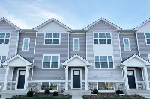 889 Briar Glen Ct, Hampshire, IL, 60140-1032 | Card Image