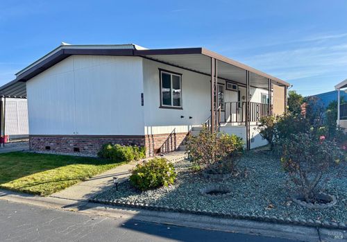 109 Estrella Dr, Santa Rosa, CA, 95403-2684 | Card Image