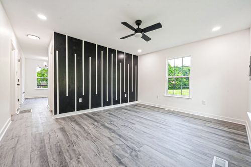 204 Locust St, Manchester, TN, 37355-2202 | Card Image