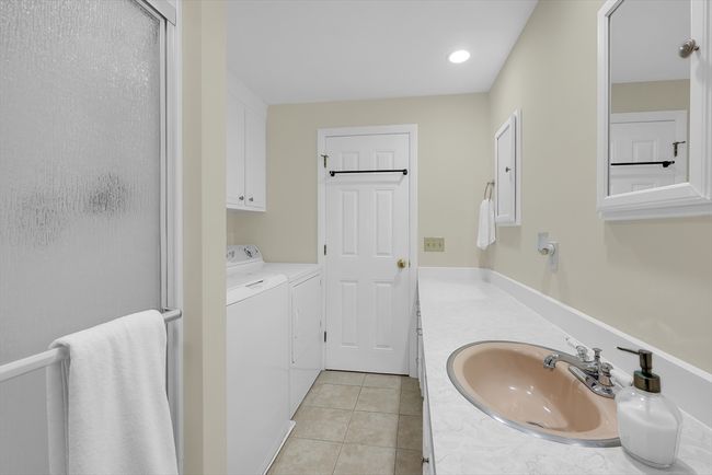 21 Crestfield Ln, House other with 3 bedrooms, 2 bathrooms and 5 parking in Leominster MA | Image 10