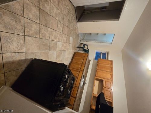 2-782 Grove St, Irvington, NJ, 07111-3718 | Card Image