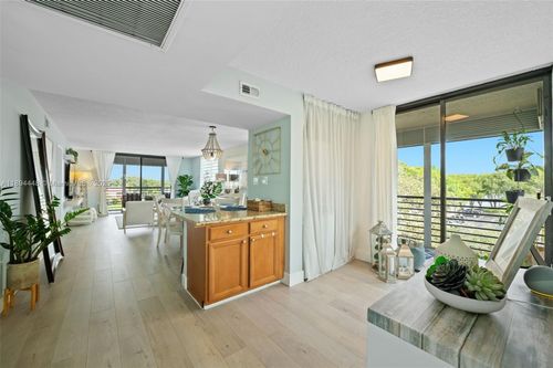 apt-414-900 Colony Point Cir, Pembroke Pines, FL, 33026-2922 | Card Image