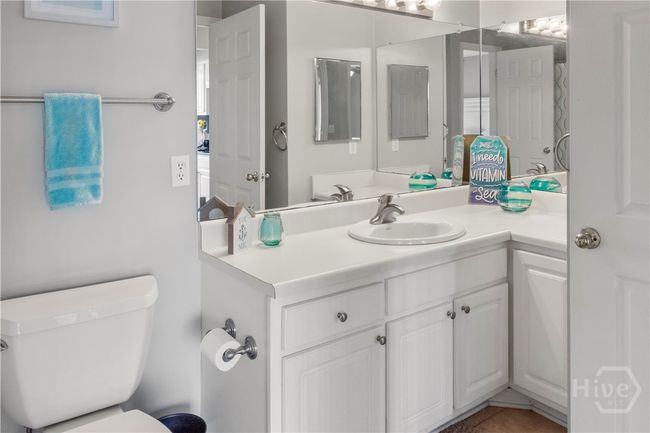 Shared bath for guests. | Image 18