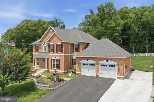 10738 Apple Tree Ln, WILLIAMSPORT, MD, 21795-1135 | Card Image