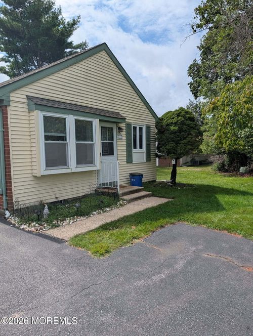 19C Spring St, Whiting, NJ, 08759-1924 | Card Image