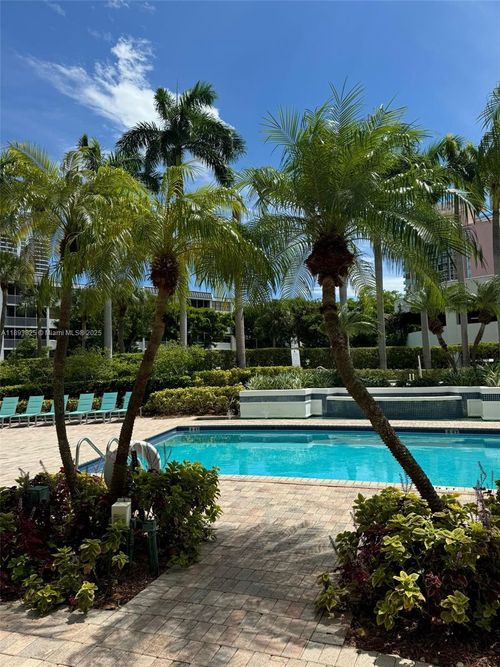 apt-305-3300 Ne 192nd St, Aventura, FL, 33180-2428 | Card Image