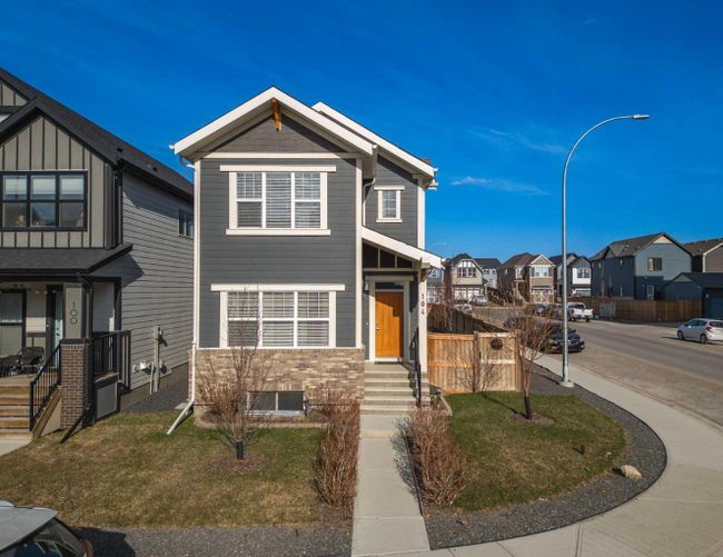 104 Masters Manor Se, Home with 4 bedrooms, 3 bathrooms and 2 parking in Calgary AB | Image 1
