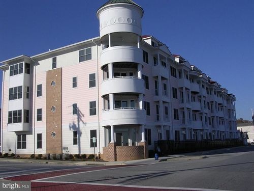 205-9000 Bay Ave, NORTH BEACH, MD, 20714-4027 | Card Image