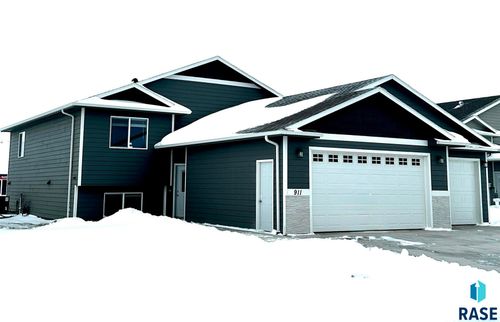 911 Birch St Street, Harrisburg, SD, 57032 | Card Image