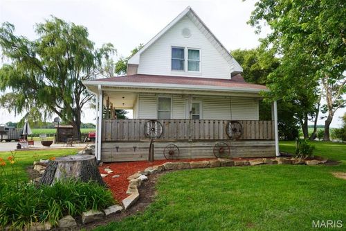 9965 Fruit Rd, Alhambra, IL, 62001-2413 | Card Image